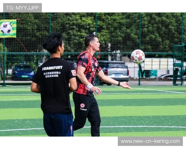足球联赛在青训扶持中推动区域教练培训中心建设，校园足球教练培训